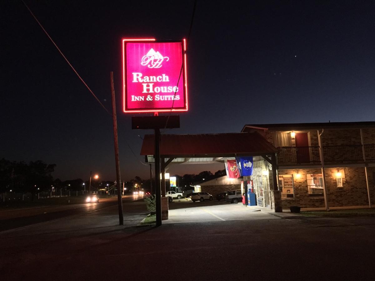 Ranch House Inn & Suites تيمبل المظهر الخارجي الصورة