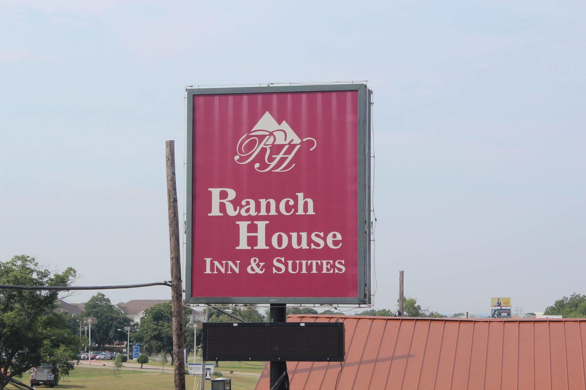 Ranch House Inn & Suites تيمبل المظهر الخارجي الصورة